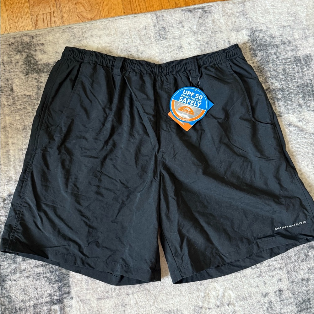 Columbia Black Athletic Shorts Ligh omni shade size L